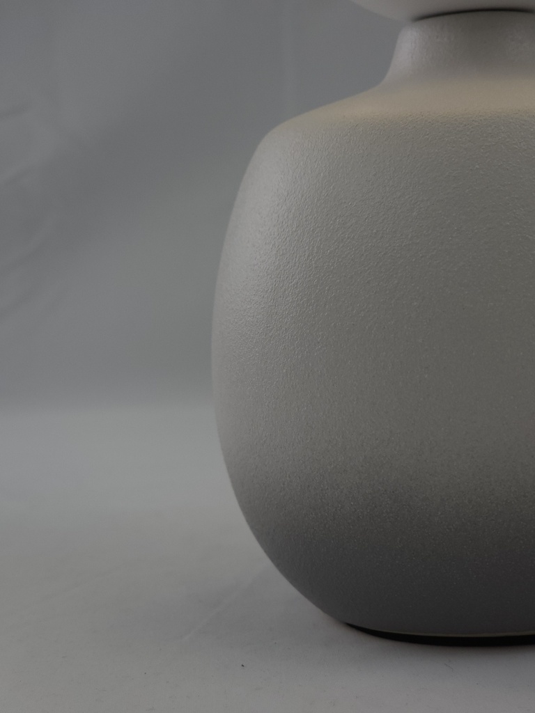 LAMPARA C/ BASE DE PORCELANA C/ USB Y LED   11*11*24CM