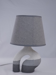 LAMPARA C/ BASE DE PORCELANA 20*20*31.5CM